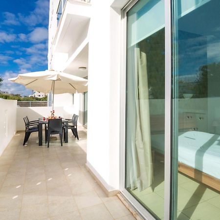 Calypso - Coralli Beachfront Apartment Protaras Dış mekan fotoğraf