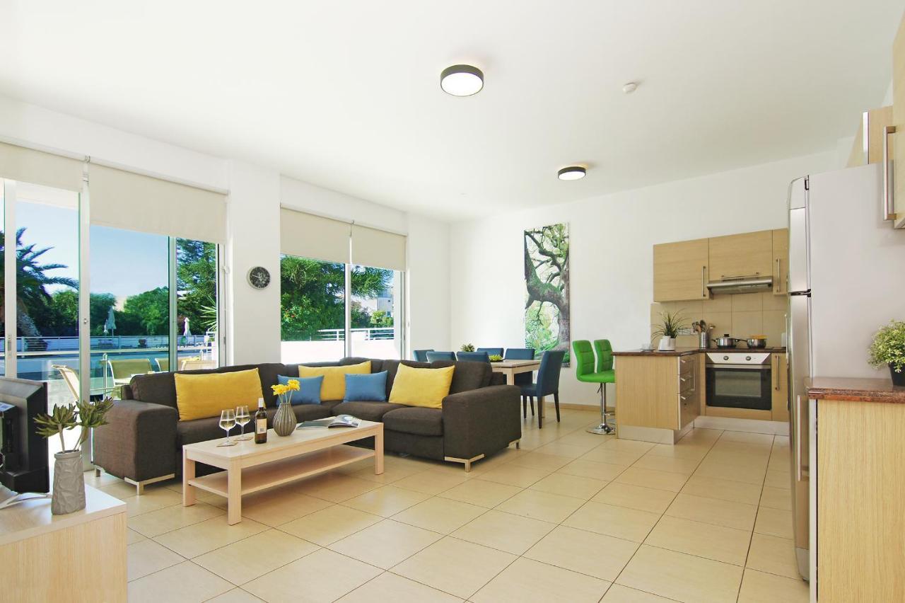 Calypso - Coralli Beachfront Apartment Protaras Dış mekan fotoğraf