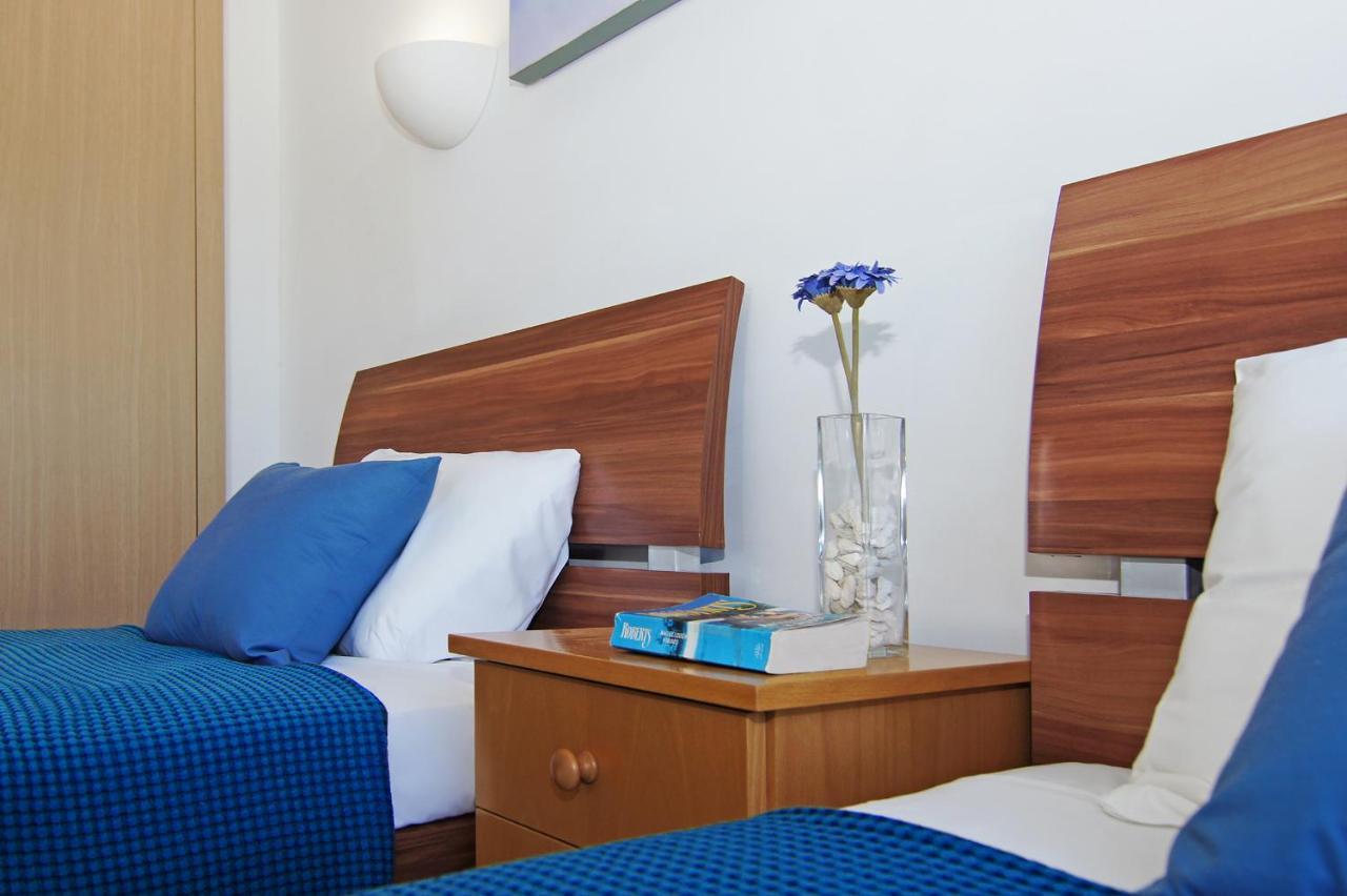 Calypso - Coralli Beachfront Apartment Protaras Dış mekan fotoğraf