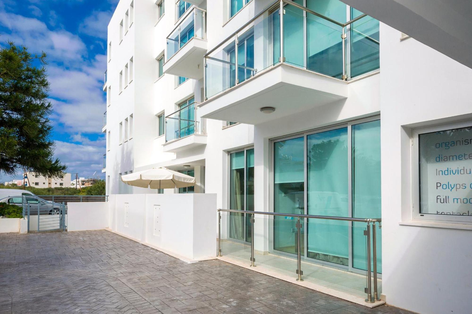 Calypso - Coralli Beachfront Apartment Protaras Dış mekan fotoğraf