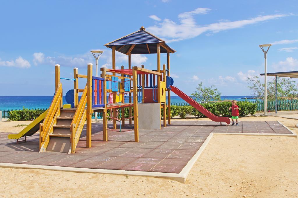 Calypso - Coralli Beachfront Apartment Protaras Dış mekan fotoğraf